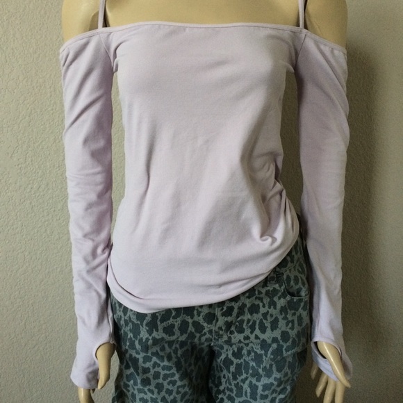 Free People off shoulder thumbhole movement top - Picture 2 of 7
